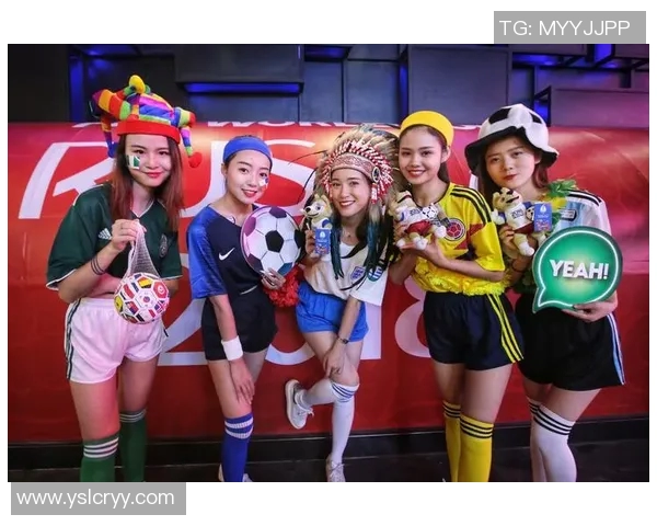 足球明星激情四溢现场盛况空前球迷狂欢共庆足球盛事