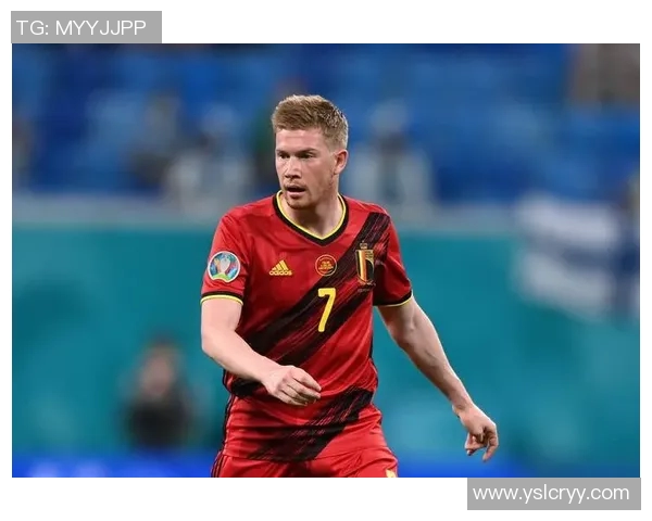 比利时现役足球明星风采展现与赛场成就分析